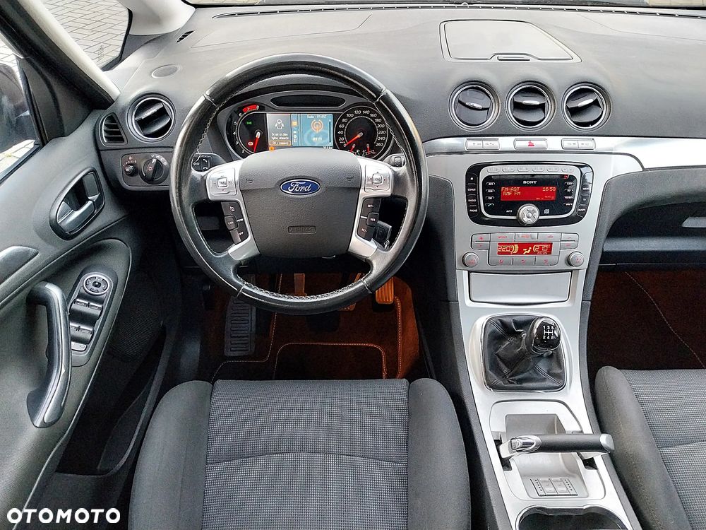 Ford S-Max 2.0 Titanium - 19