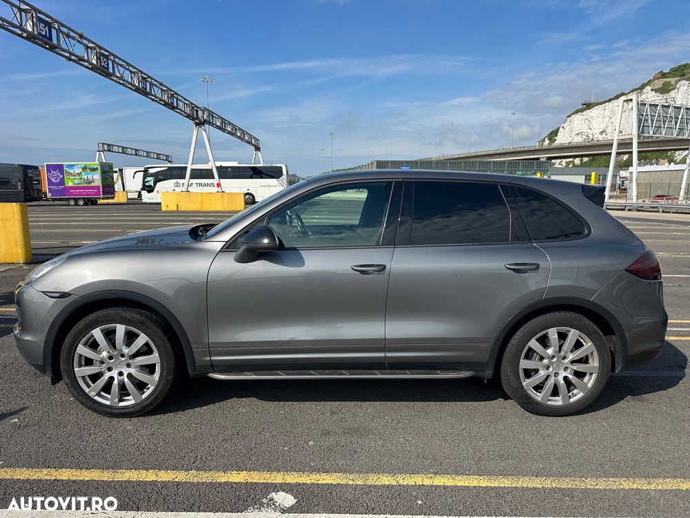 Porsche Cayenne Tiptronic S - 10