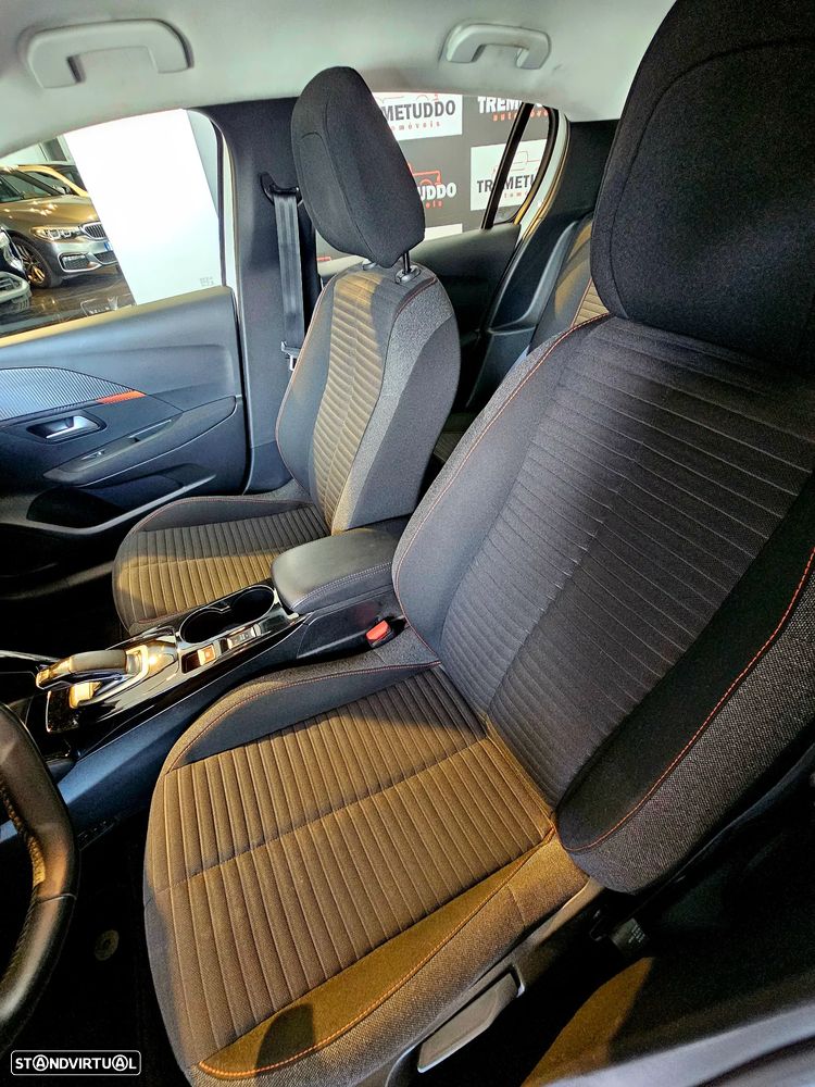 Peugeot e-208 Active - 18