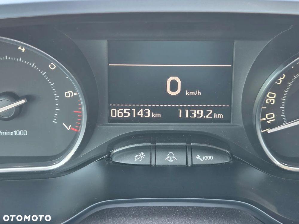 Peugeot 2008 1.2 Pure Tech Active EU6 - 12