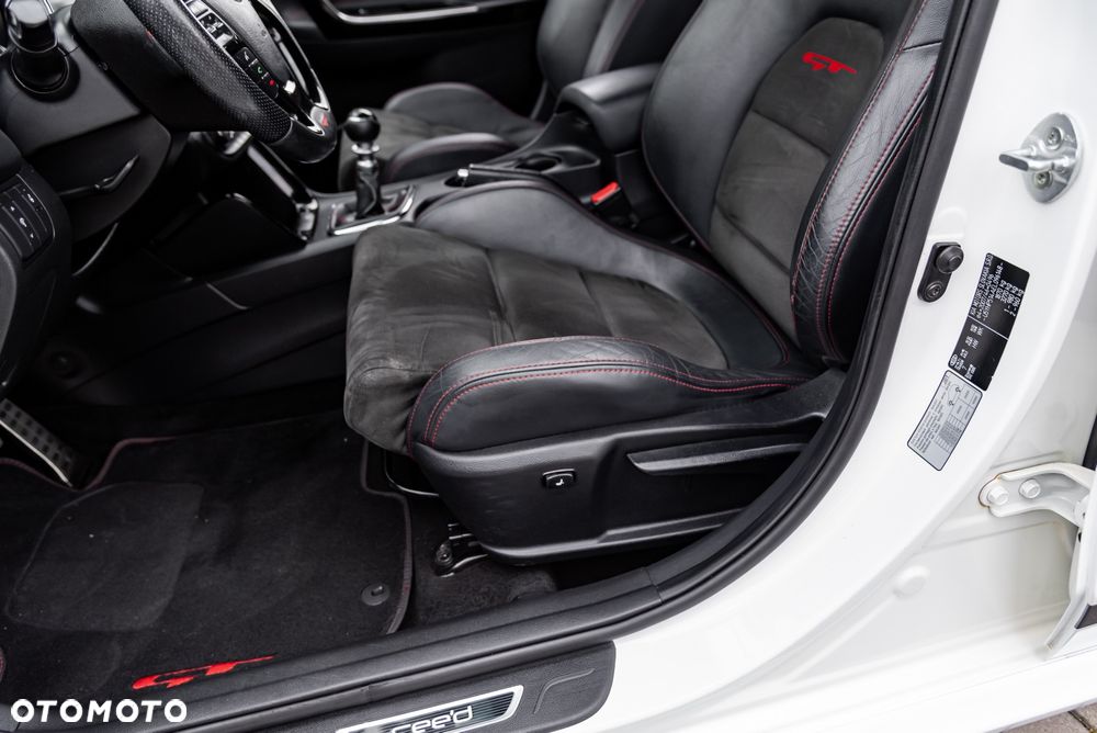 Kia Ceed 1.6 T-GDI GT L - 20