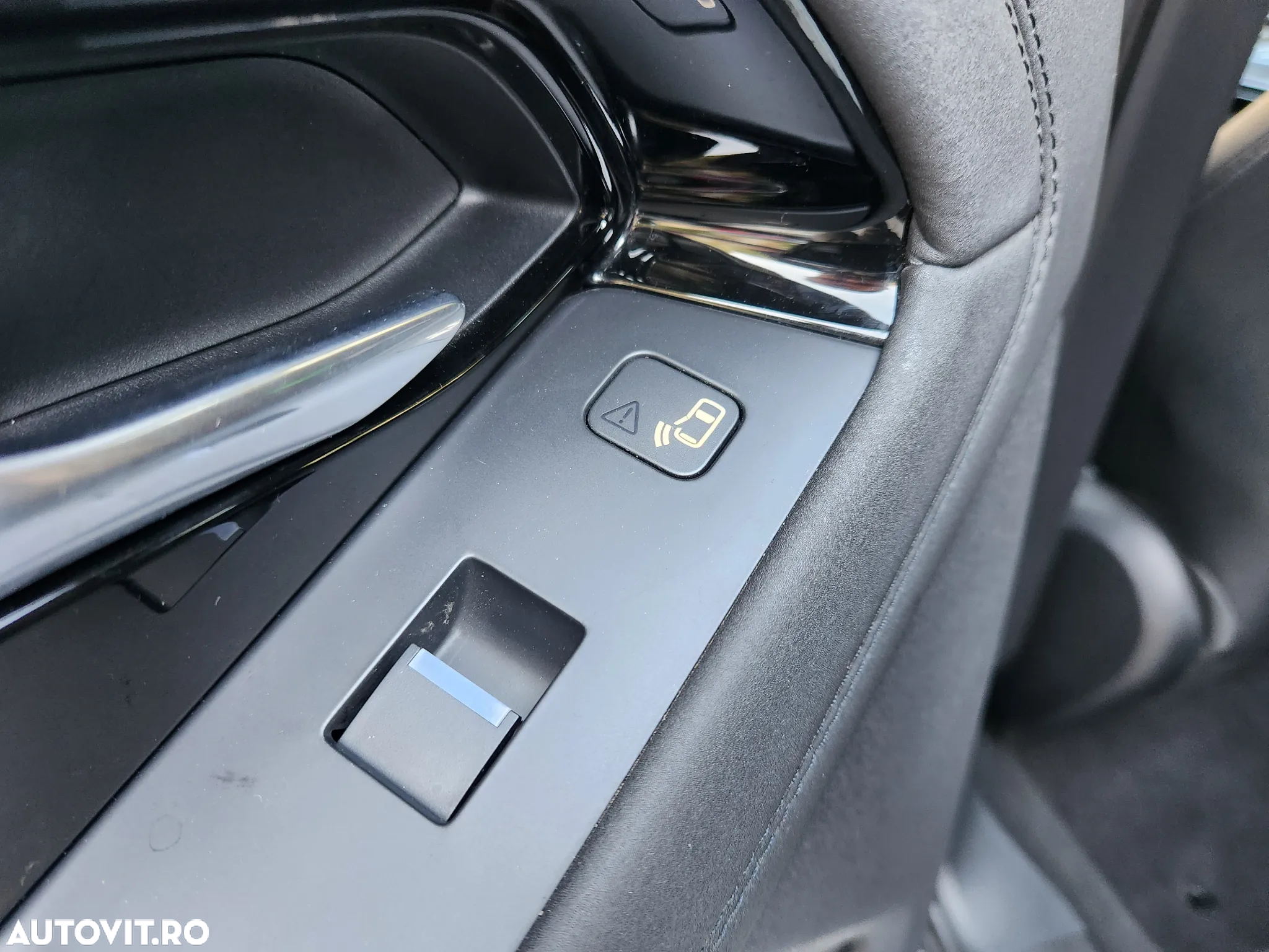 Land Rover Range Rover Evoque 2.0 D180 R-Dynamic SE - 27