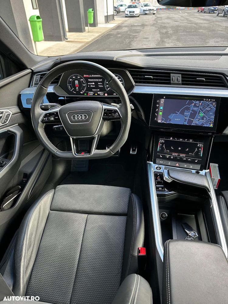 Audi Q8 e-tron 50 quattro S Line - 12