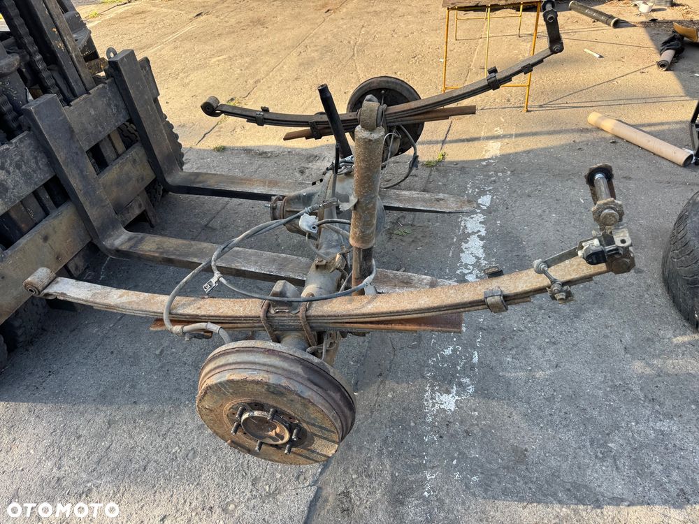 Toyota hilux VIII 8 most tył tylni resory piór resor prawy lewy  41110-OK840 - 2