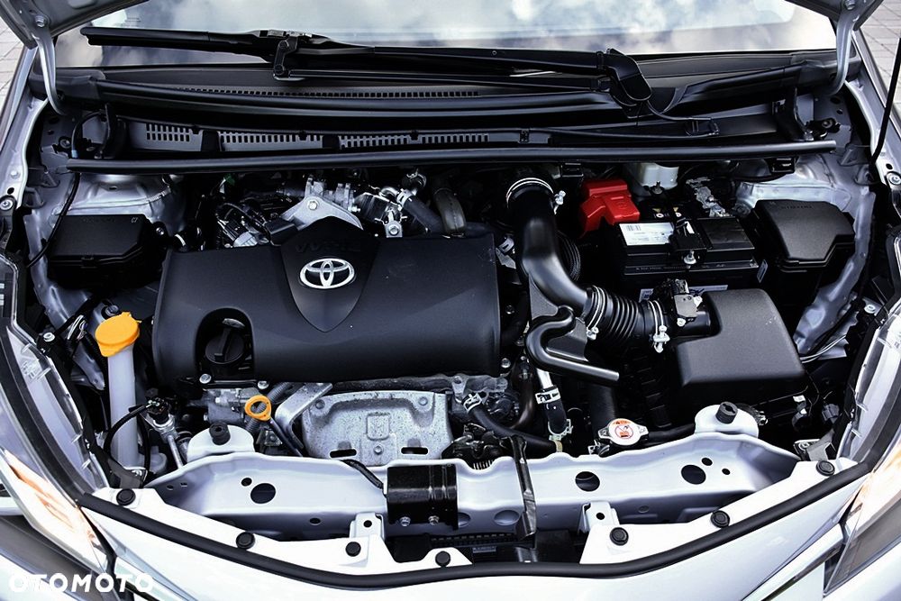 Toyota Yaris 1.5 20th Anniversary - 26