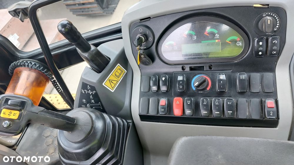 Caterpillar 432F2 - 10