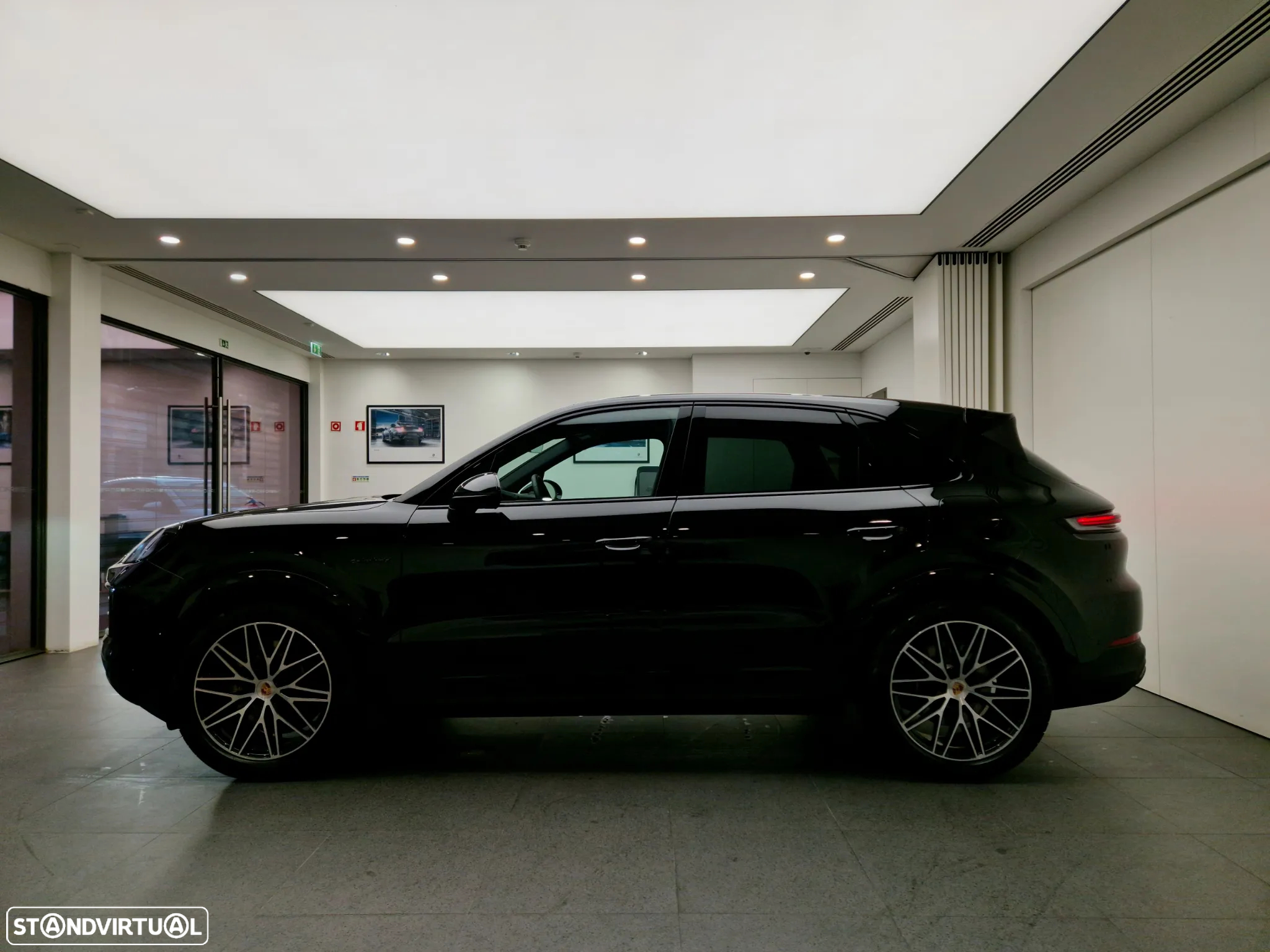 Porsche Cayenne E-Hybrid - 2