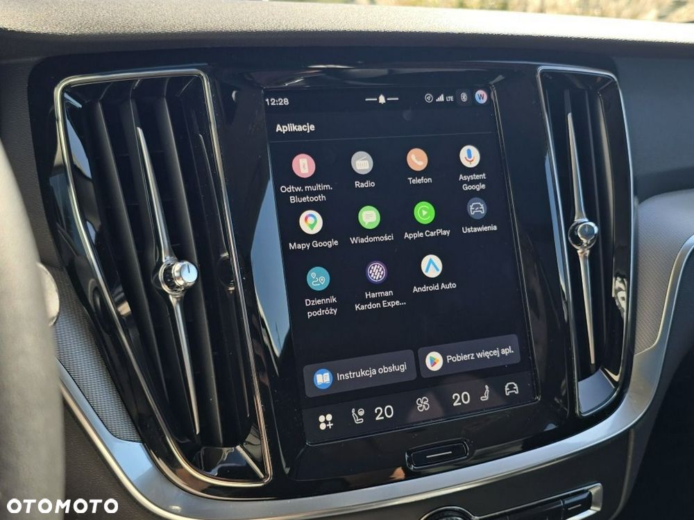 Volvo V60 B4 B Plus Dark - 25