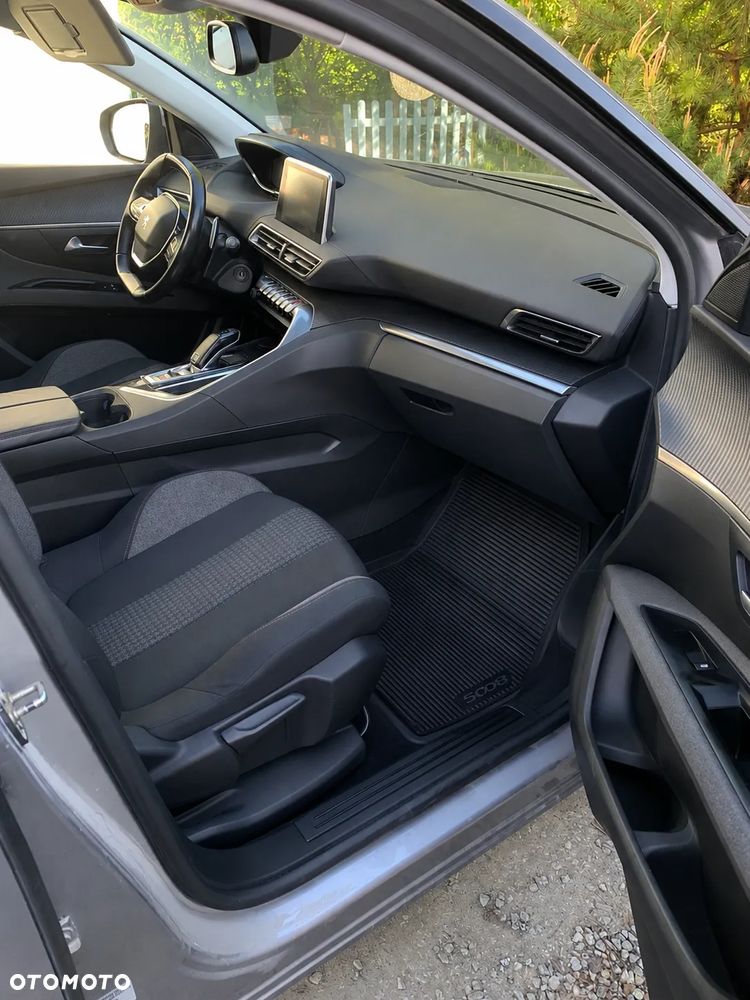 Peugeot 5008 1.2 PureTech Allure S&S EAT6 - 1
