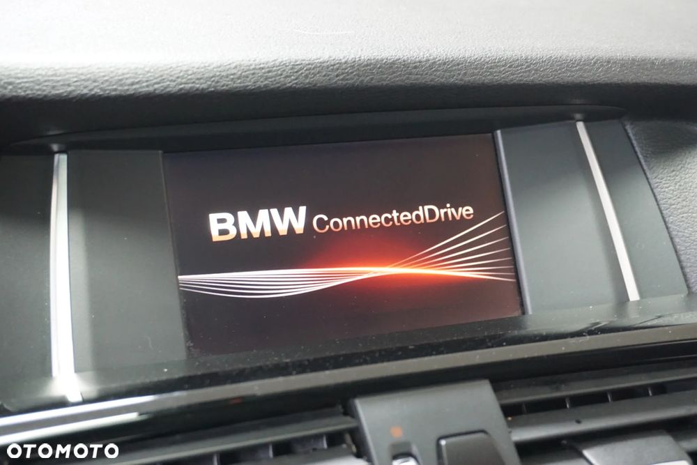 BMW X3 xDrive28i Sport-Aut - 32