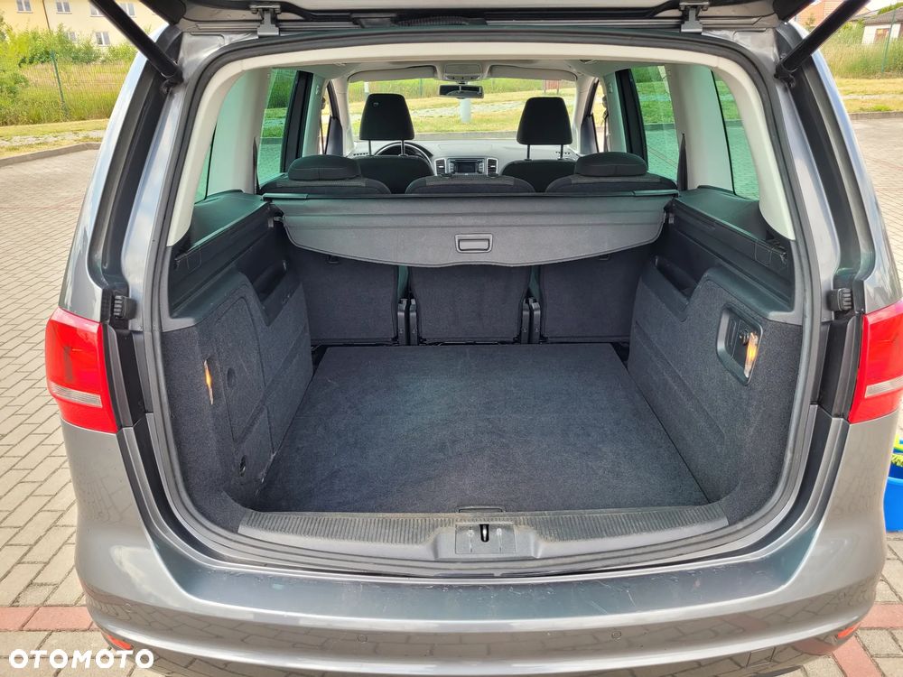Volkswagen Sharan 2.0 TDI Highline - 14