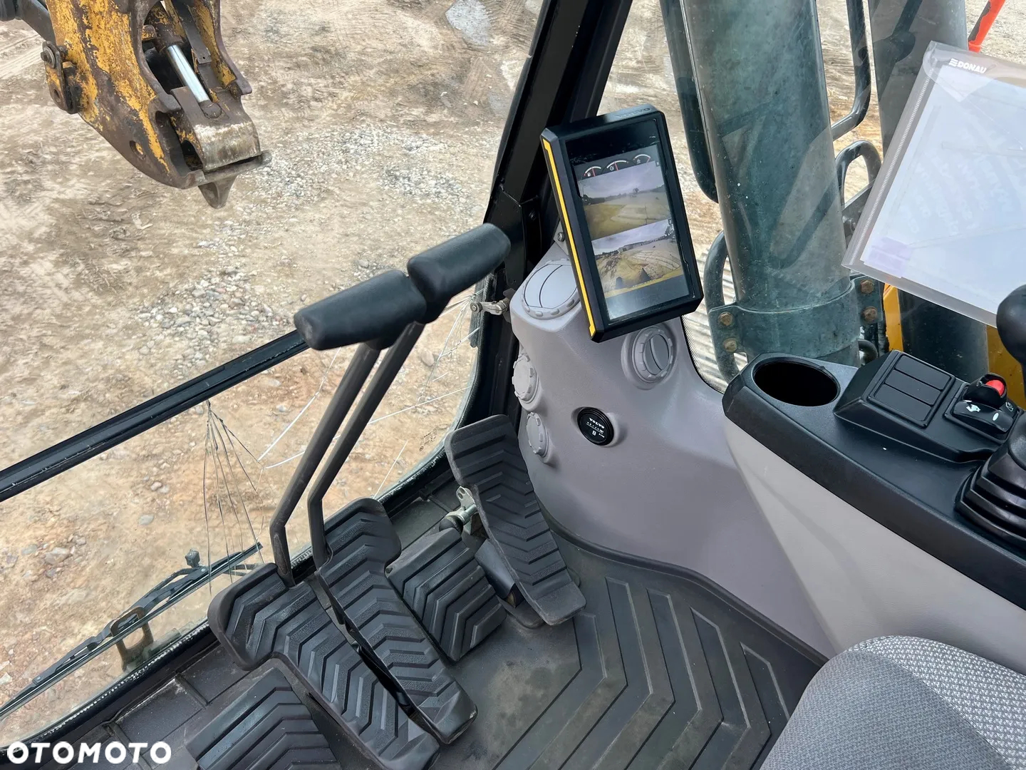 Volvo EC 220 EL - 28