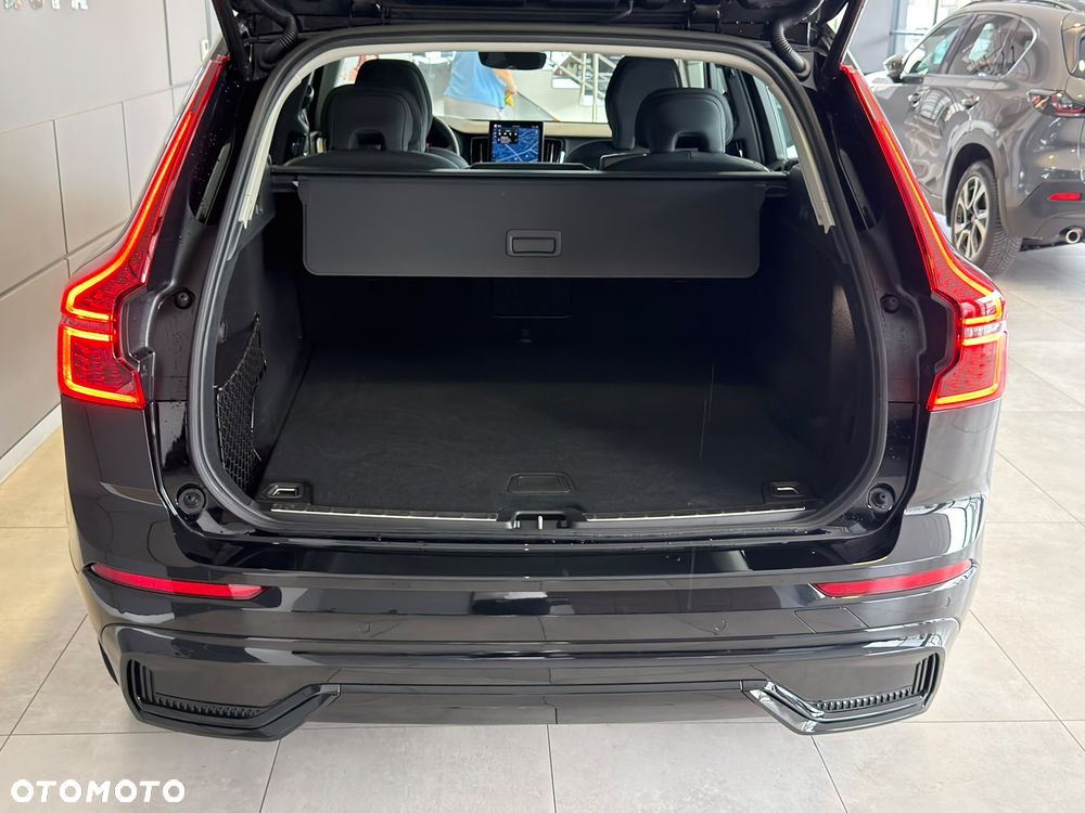 Volvo XC 60 B5 B AWD Plus Dark - 27