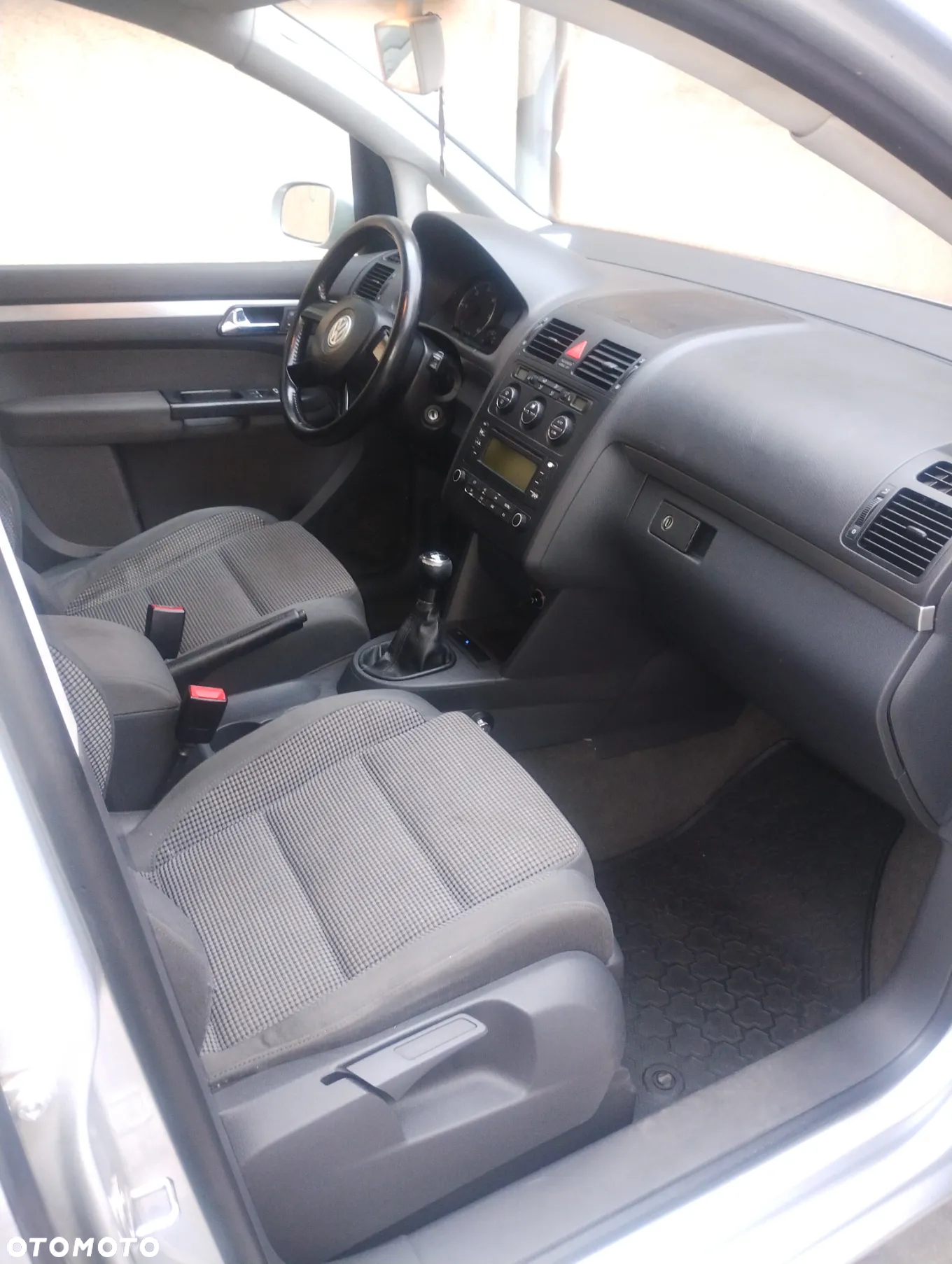 Volkswagen Touran 2.0 TDI Highline - 8