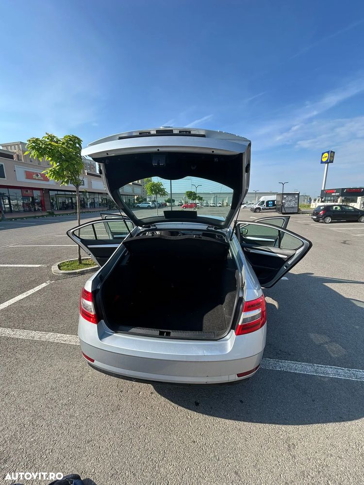 Skoda Octavia 1.6 TDI Ambition - 4