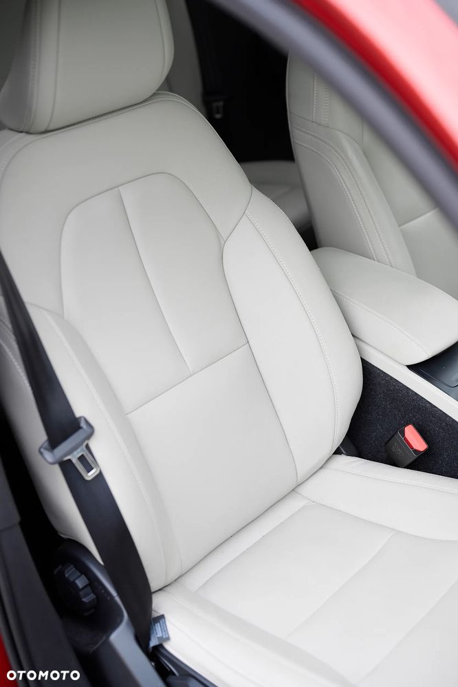Volvo XC 40 T5 AWD Momentum - 20
