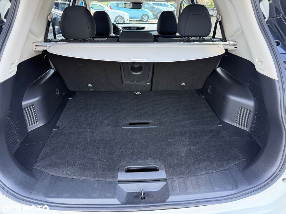 Nissan X-Trail 1.3 DIG-T N-Connecta 2WD DCT - 40