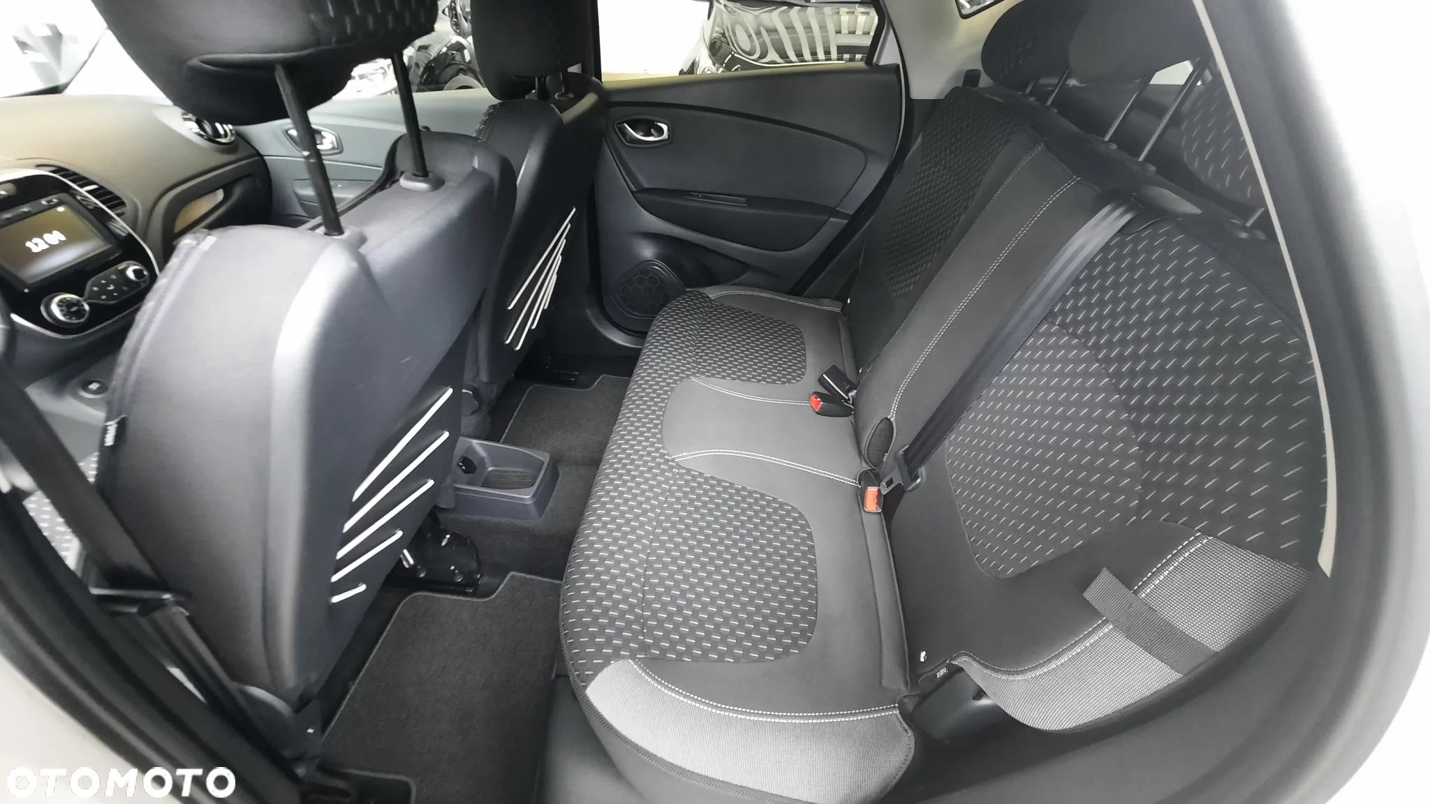 Renault Captur TCe 130 GPF COLLECTION - 24