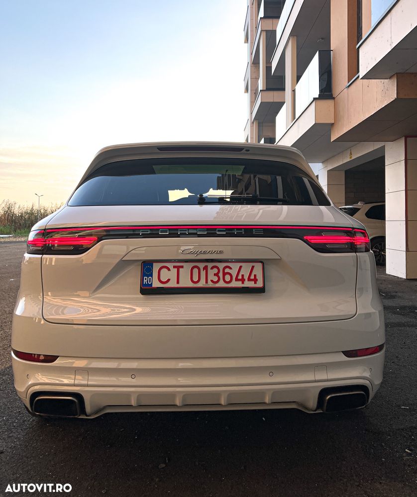 Porsche Cayenne - 6
