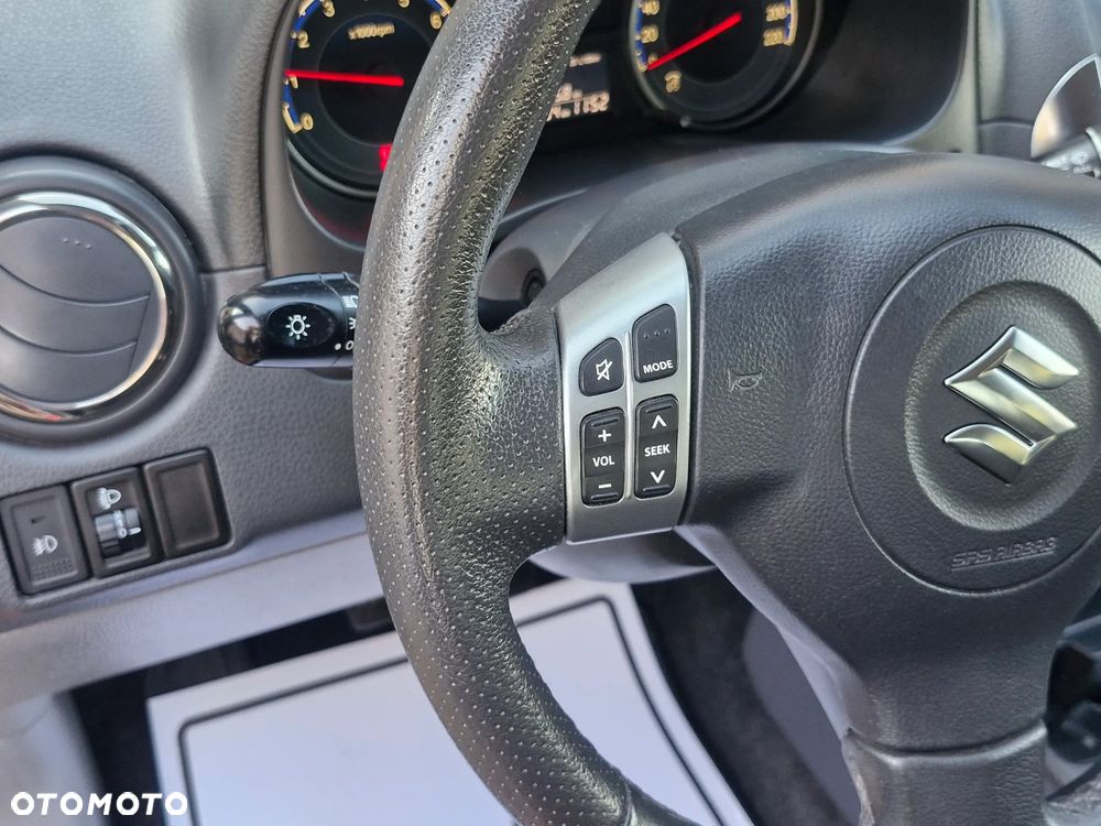 Suzuki SX4 1.6 Comfort Plus 4WD - 14