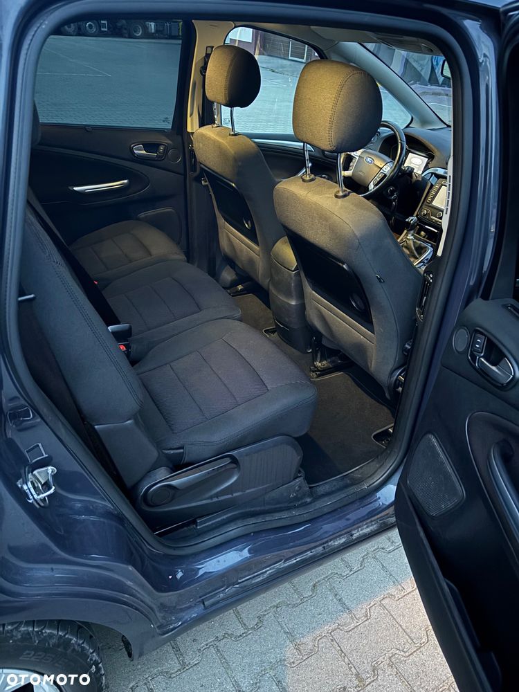 Ford S-Max - 8