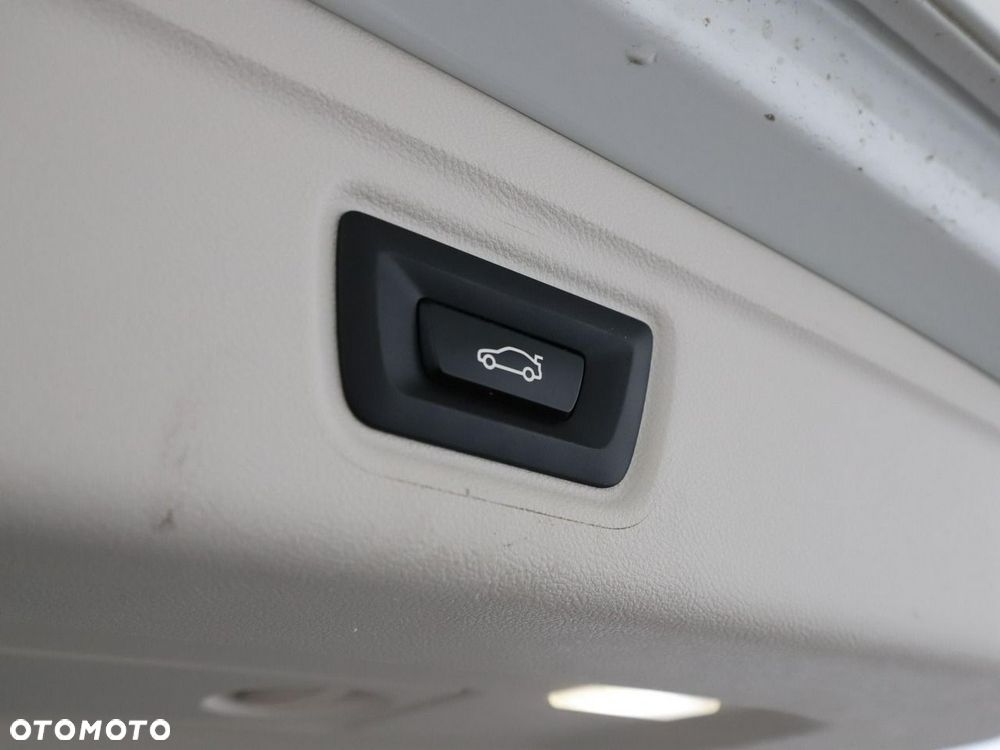 BMW Seria 3 318d MHEV Advantage - 38