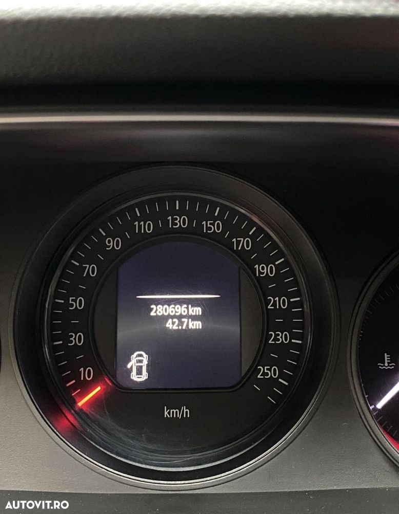 Renault Megane ENERGY dCi Intens - 8