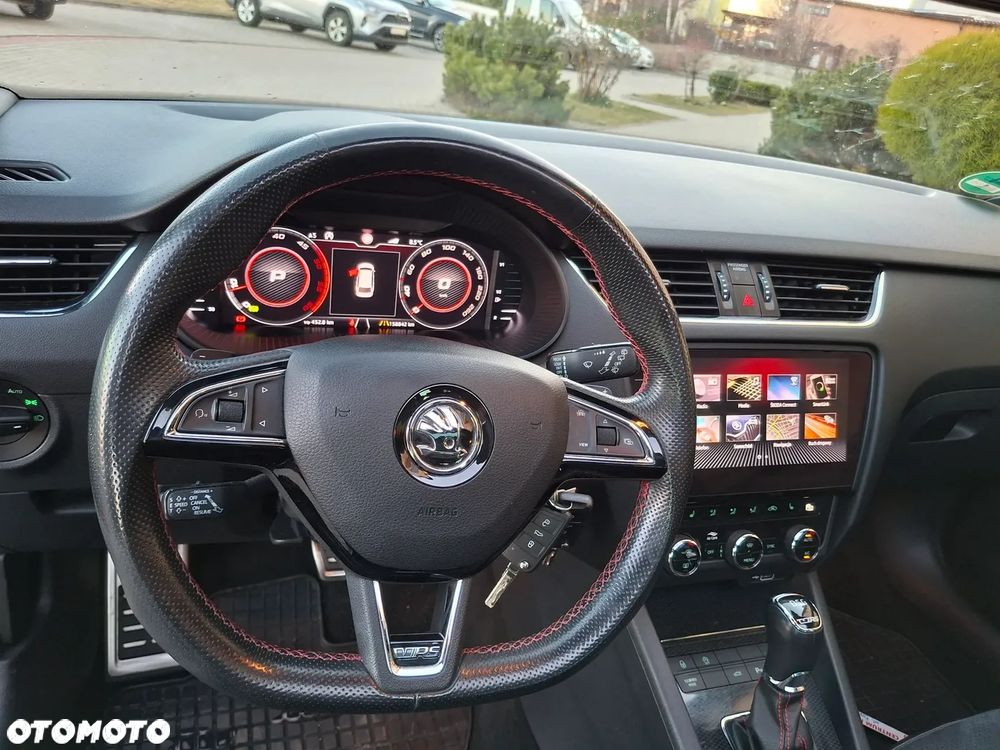 Skoda Octavia 2.0 TDI 4x4 DSG RS - 23