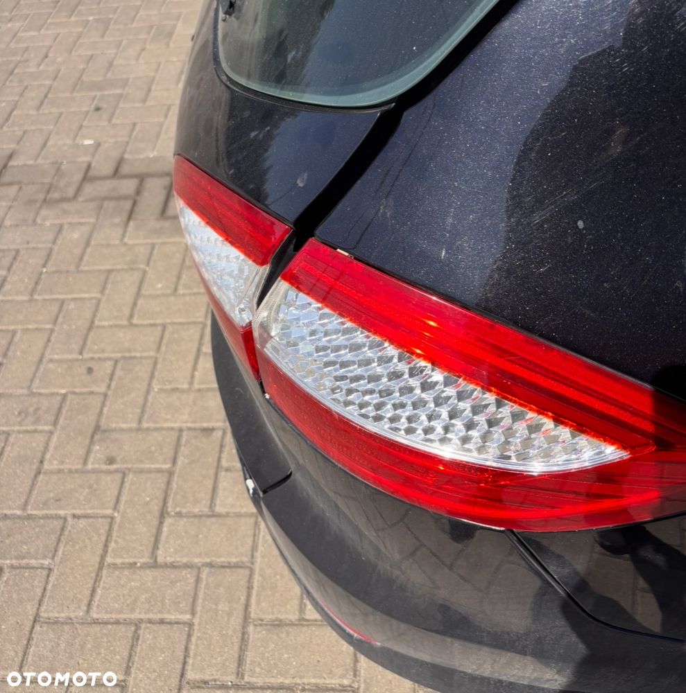 Ford Mondeo 2.0 Ghia - 10