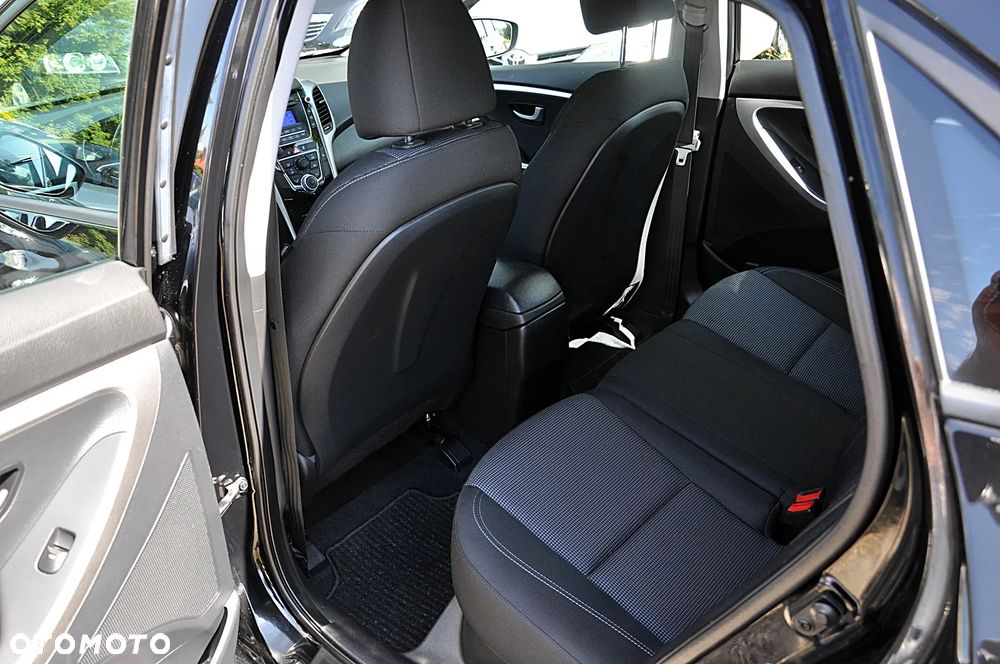 Hyundai i30 1.6 GDI Premium - 27