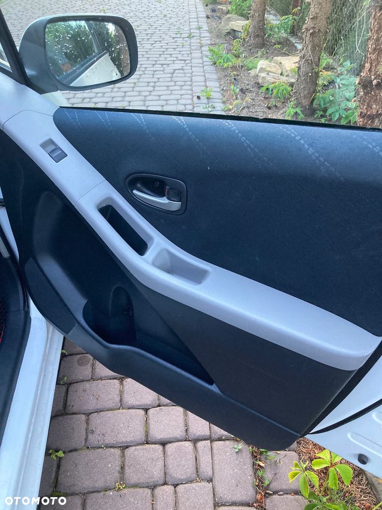 Toyota Yaris 1.3 Luna A/C - 19