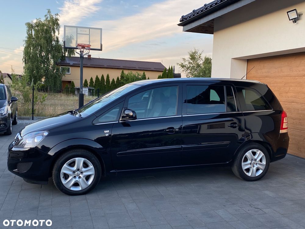 Opel Zafira 1.8 Design Edition - 11