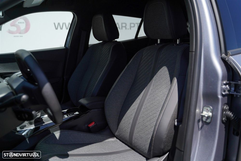 Peugeot 2008 1.2 PureTech Allure Pack - 31