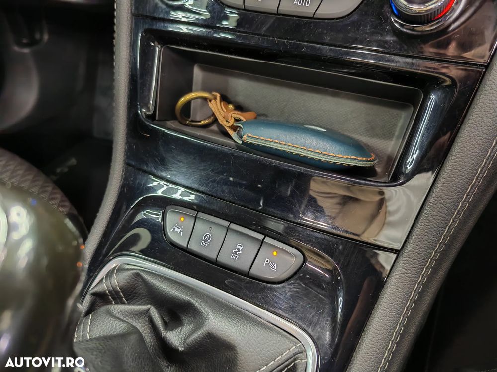 Opel Astra 1.6 CDTI ECOTEC Start/Stop Cosmo - 10