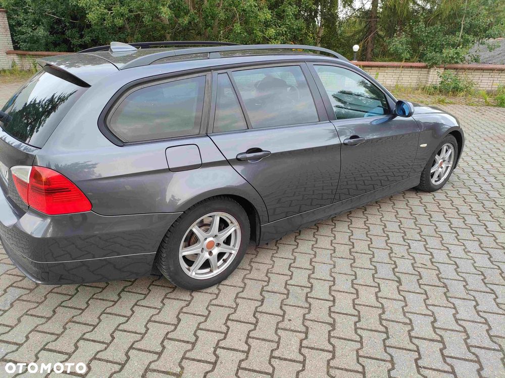 BMW Seria 3 318i Touring Edition Lifestyle - 9