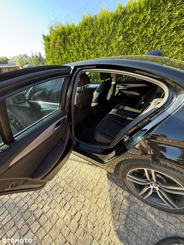 BMW Seria 5 518d - 16