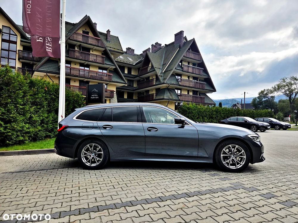 BMW Seria 3 320d xDrive Luxury Line sport - 12
