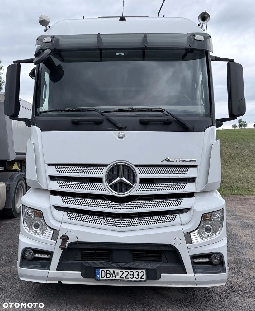 Mercedes-Benz ACTROS MP4 - 1