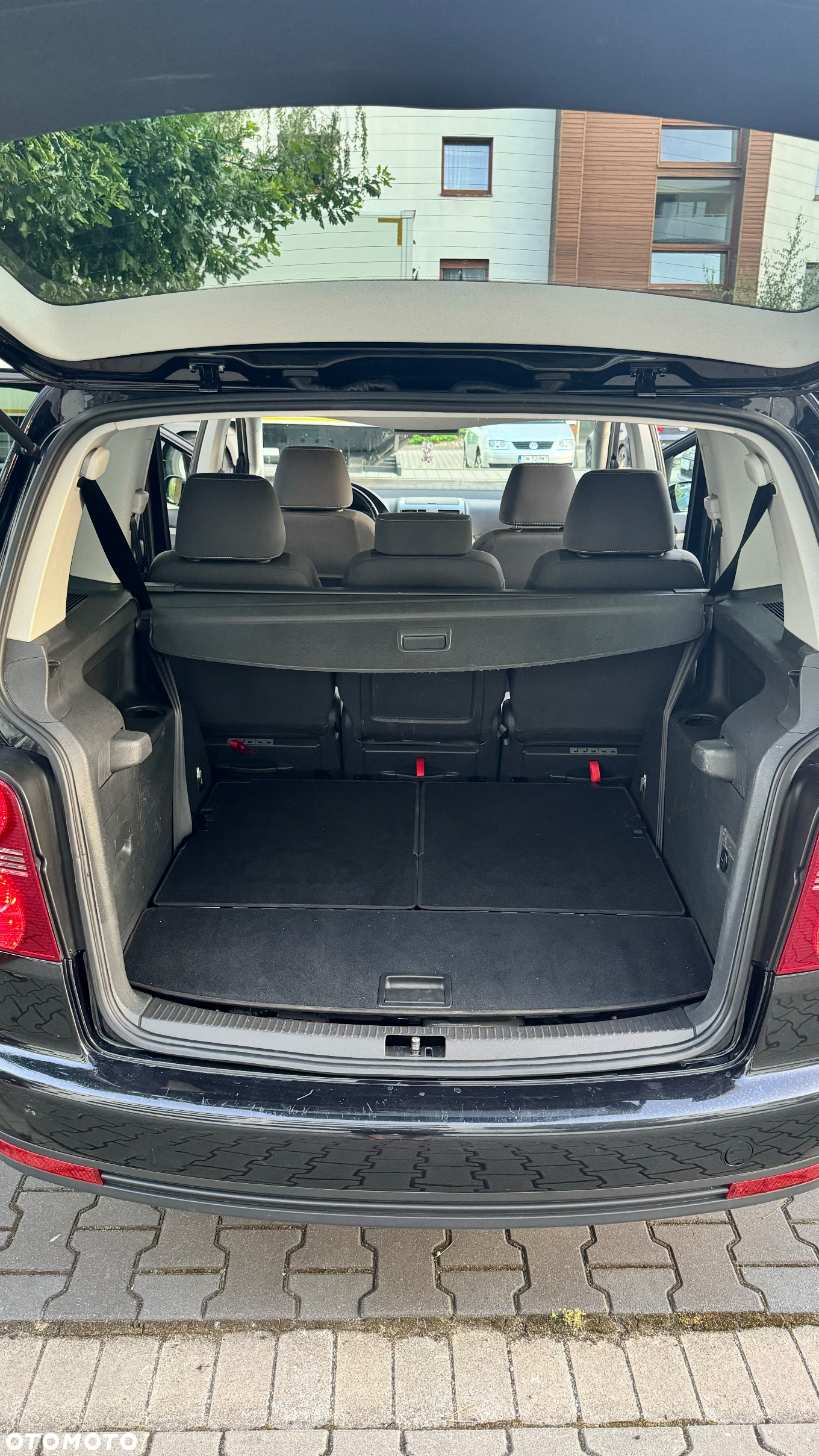 Volkswagen Touran 1.6 - 12