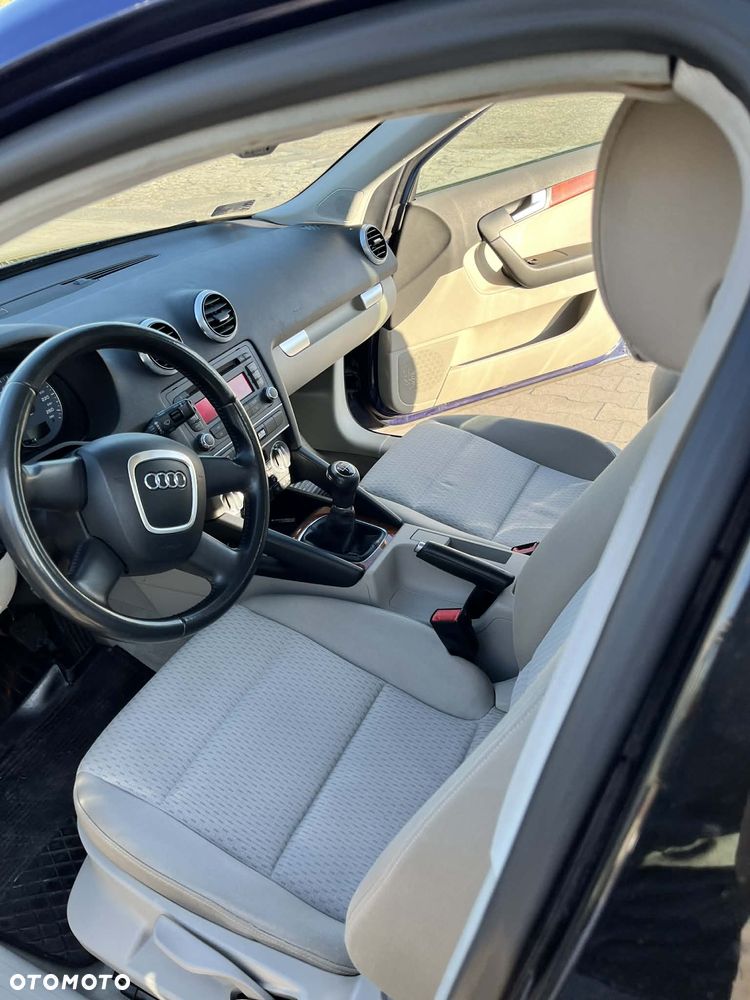 Audi A3 Sportback 1.4 TFSI Ambiente - 4