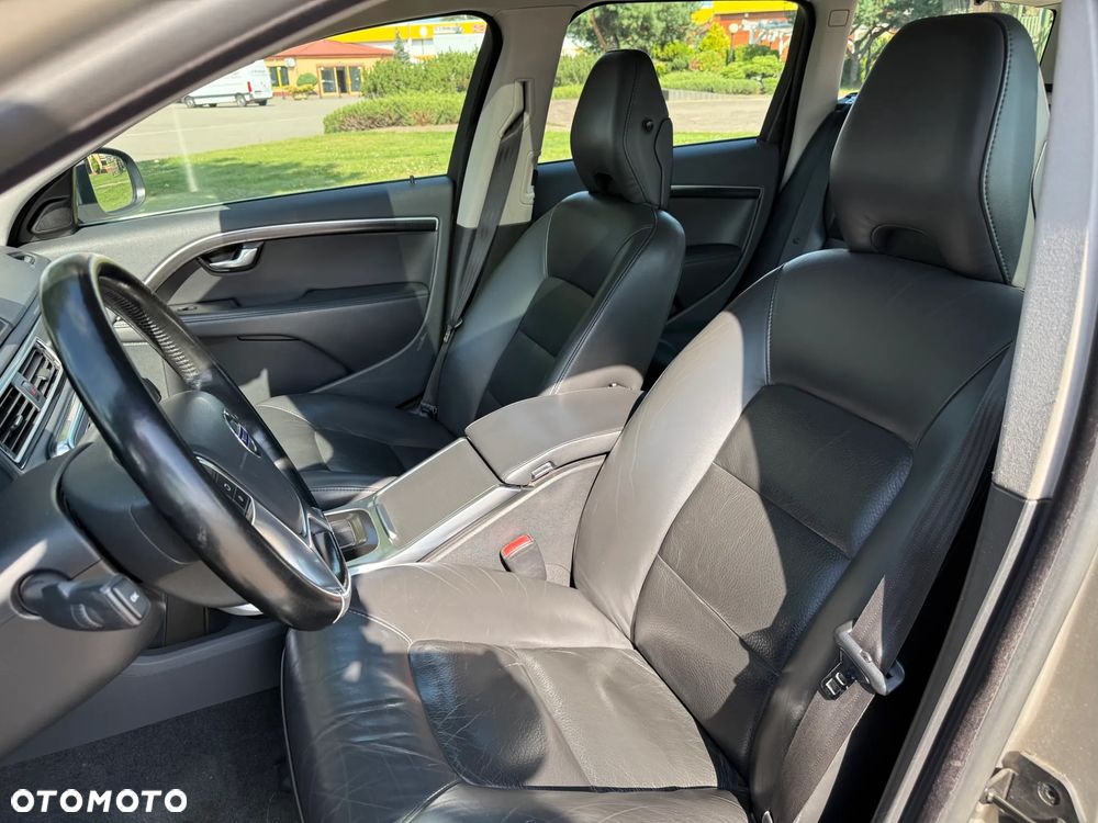 Volvo V70 2.0T Powershift Momentum - 13