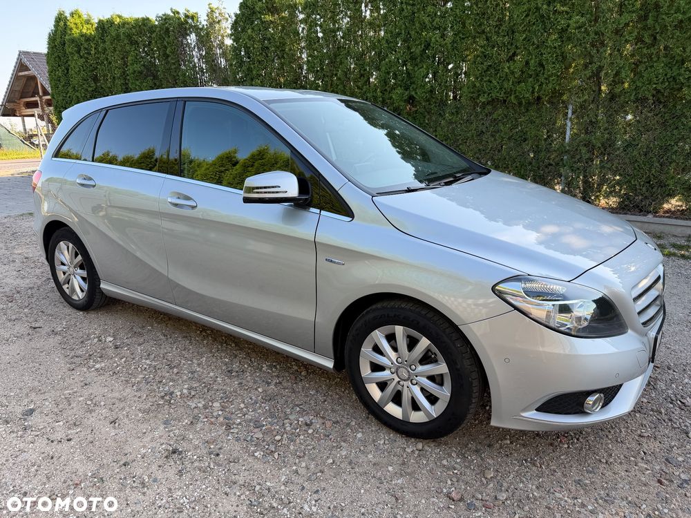 Mercedes-Benz Klasa B 180 BlueEFFICIENCY Edition - 14