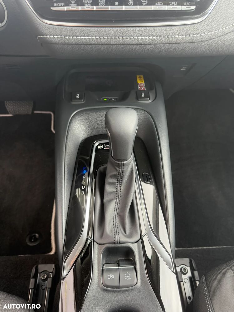 TOYOTA Corolla 2026 — imagine 13