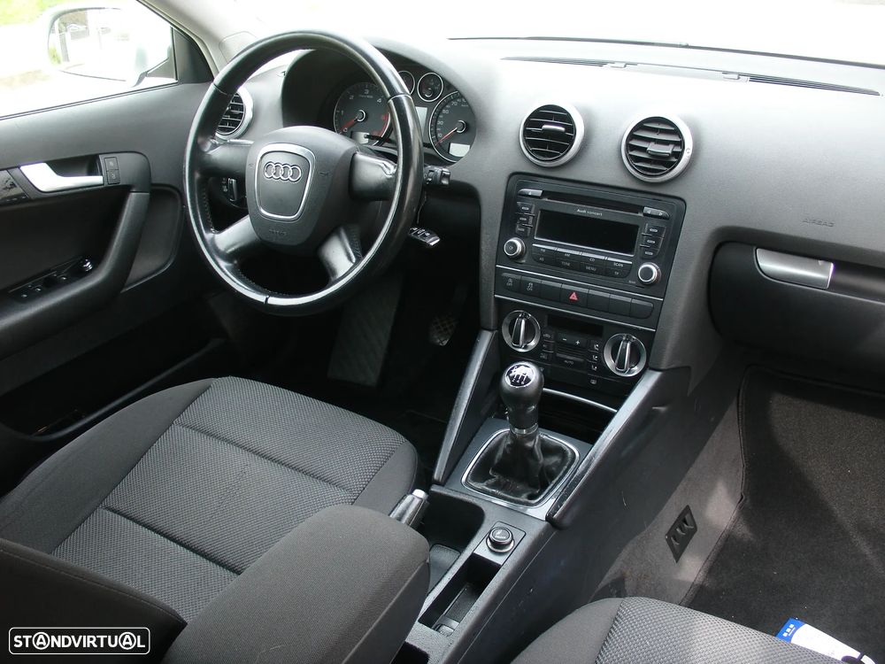 Audi A3 Sportback 2.0 TDi Attraction - 6