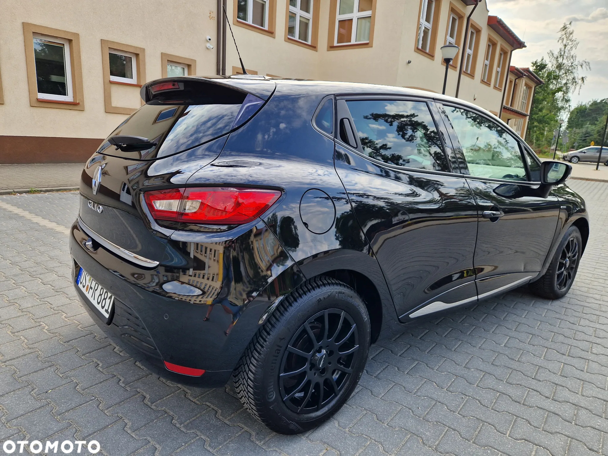 Renault Clio 1.2 16V Limited EU6 - 14