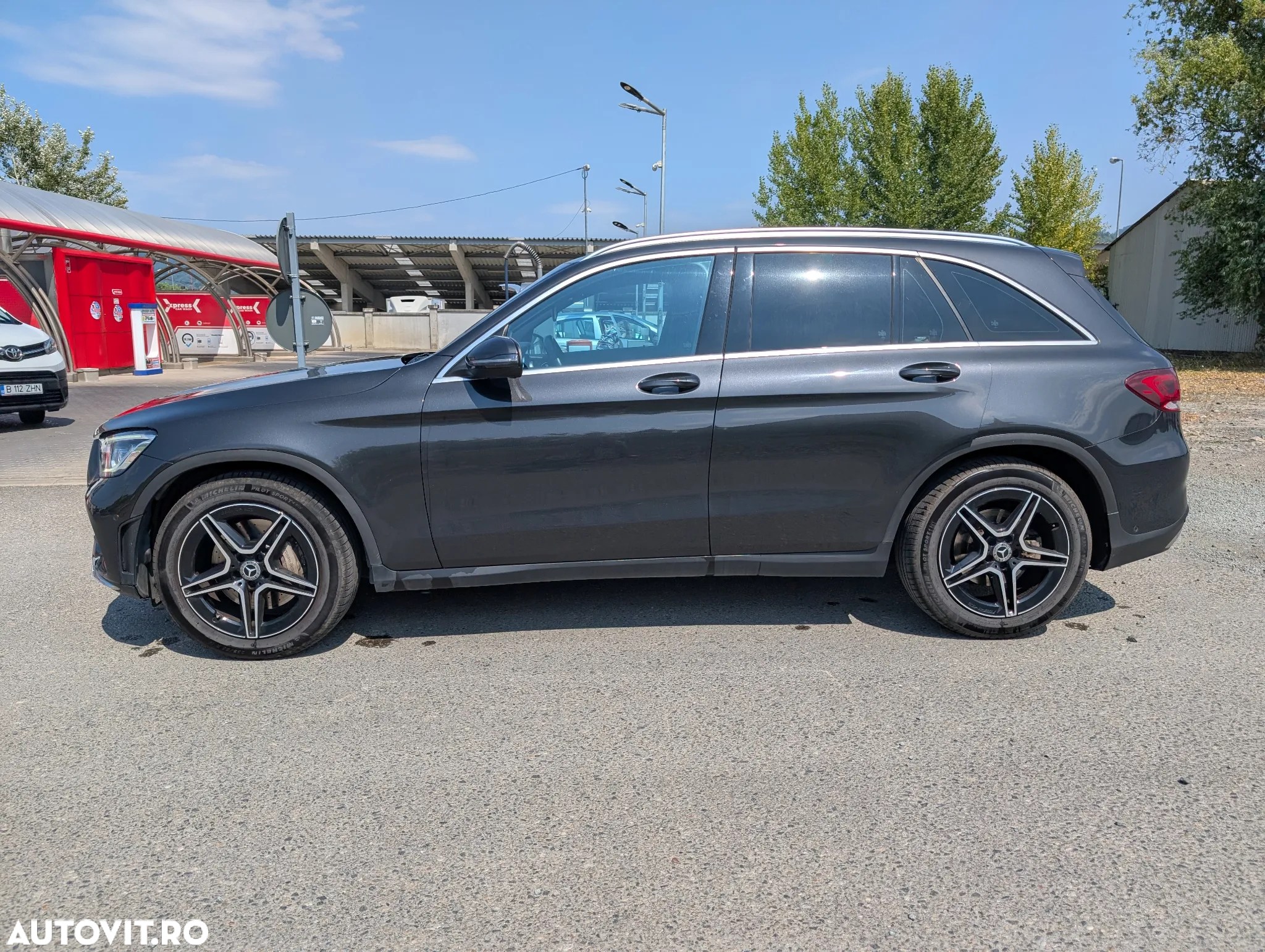Mercedes-Benz GLC 220 d 4Matic 9G-TRONIC AMG Line - 3