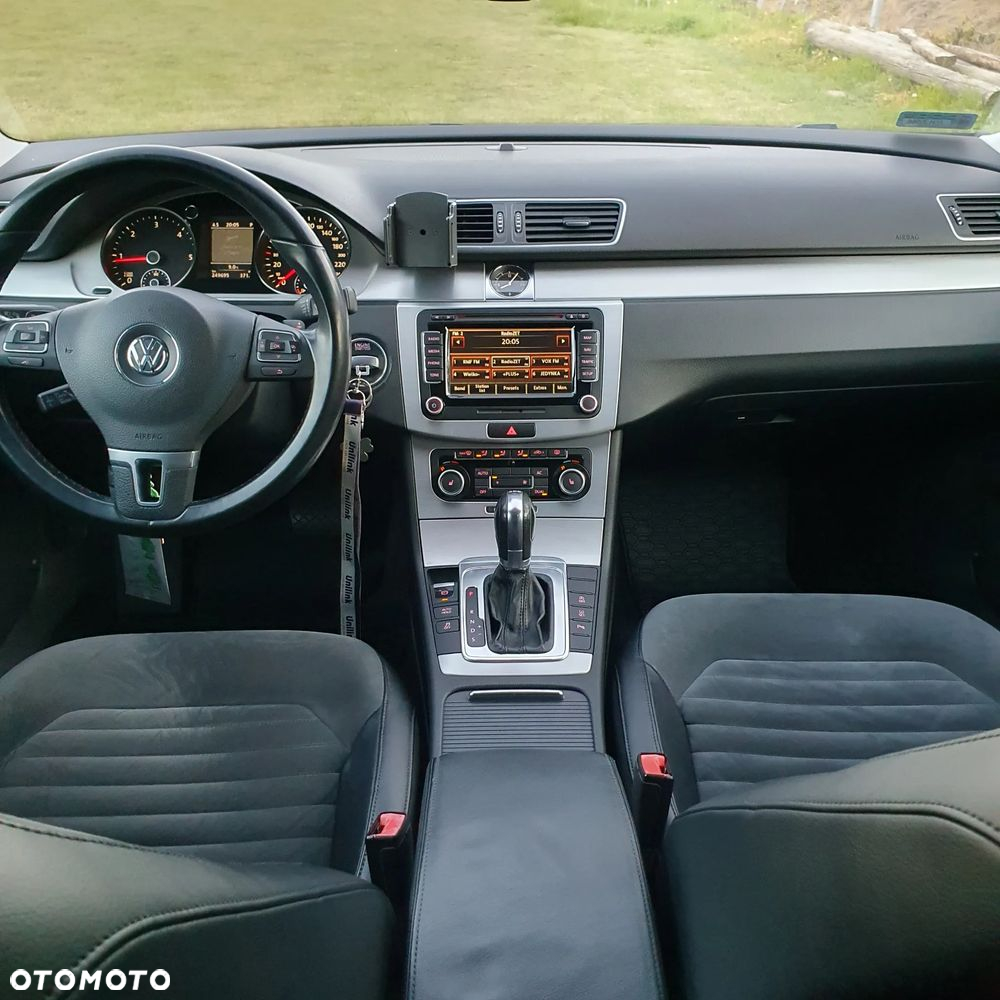 Volkswagen Passat 2.0 TDI Highline DSG - 11