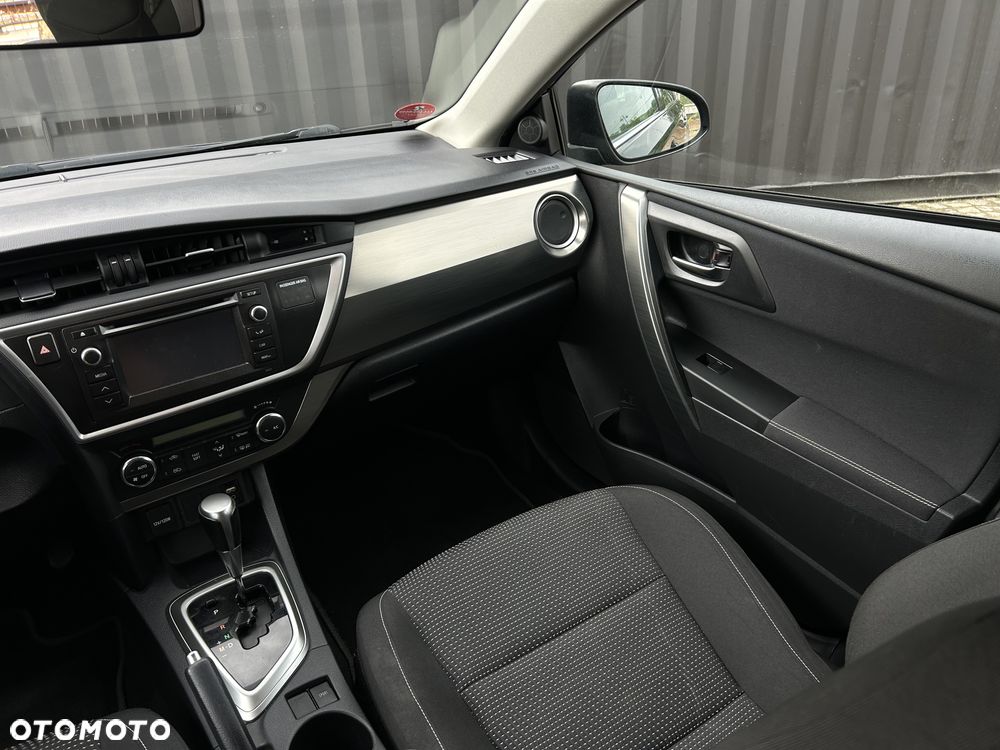 Toyota Auris - 12