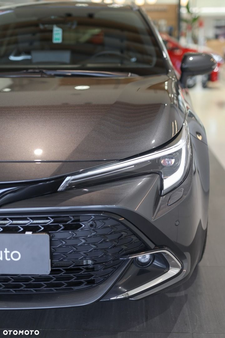 Toyota Corolla - 12