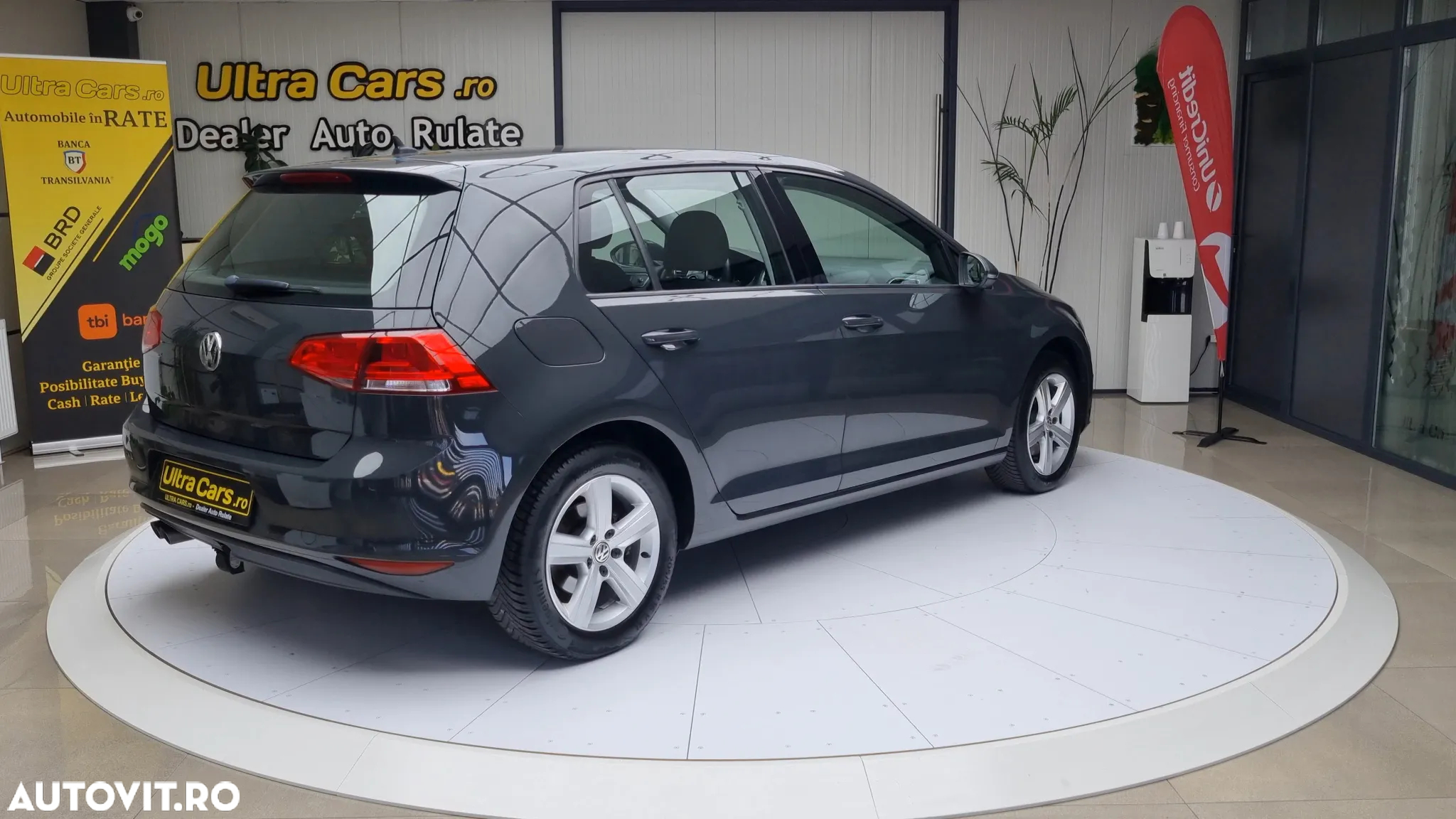 Volkswagen Golf 2.0 TDI BMT Comfortline - 6